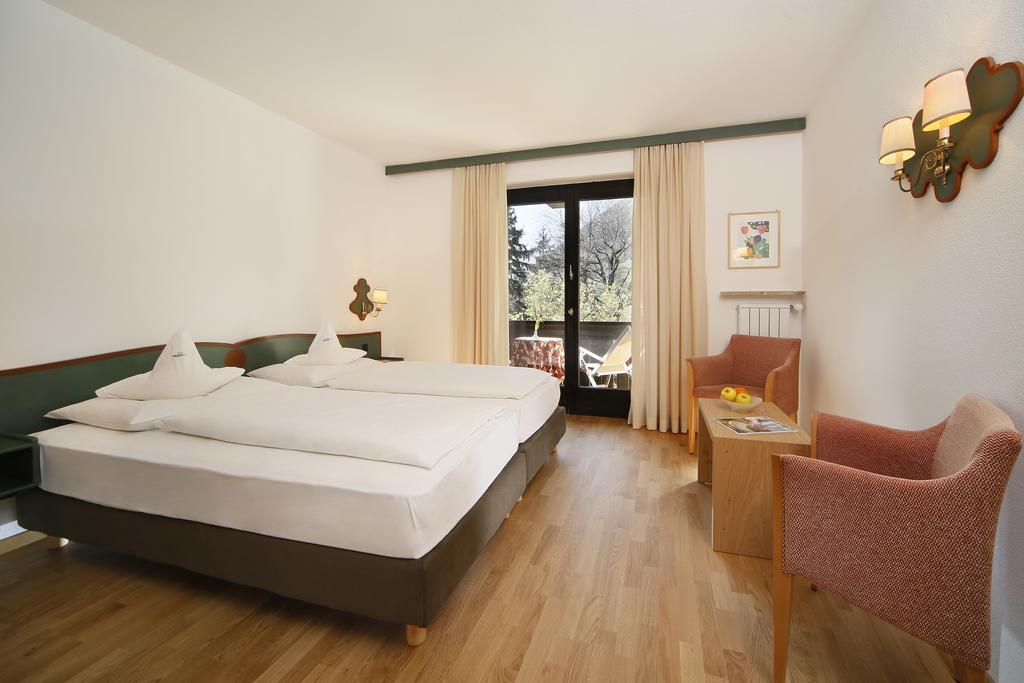 Parkhotel Tirolerhof Lagundo Room photo
