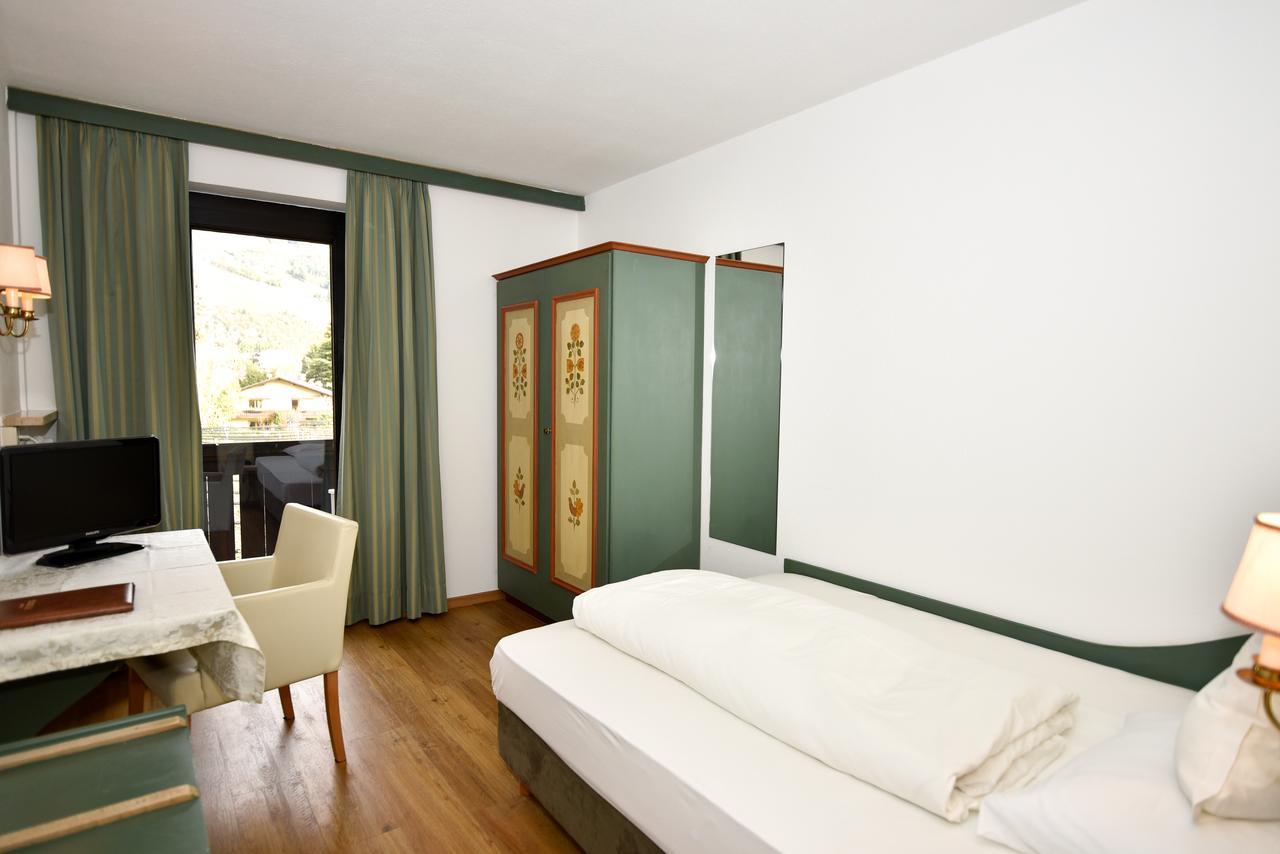 Parkhotel Tirolerhof Lagundo Exterior photo
